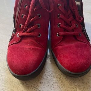Naturalizer Size 8 red suede sneakers